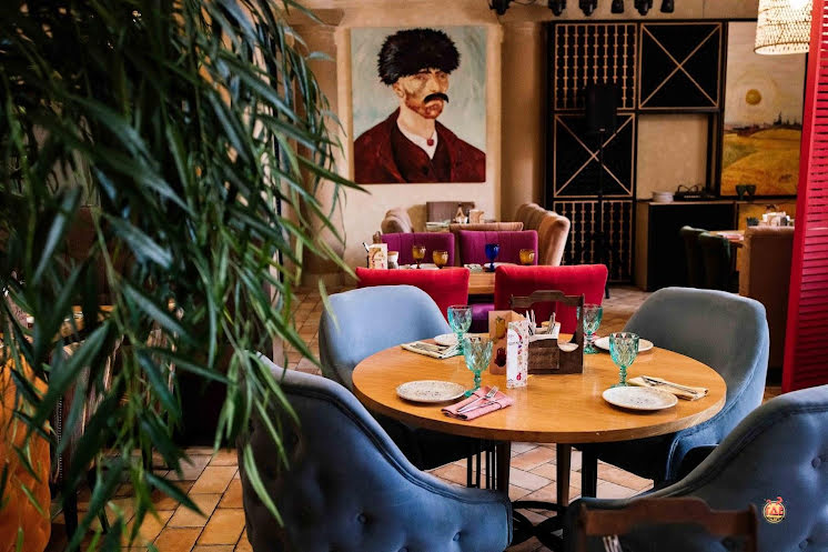 Основной зал  в «ВанГоги» фотография №5