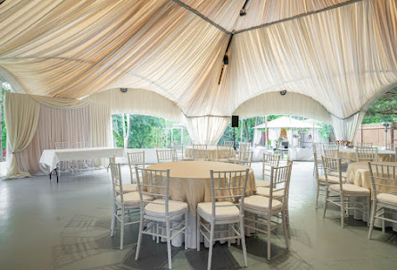 Шатер в Шатер