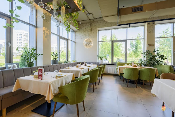 Основной зал  в «Pepperoni на Анаса Тазетдинова» фотография №14