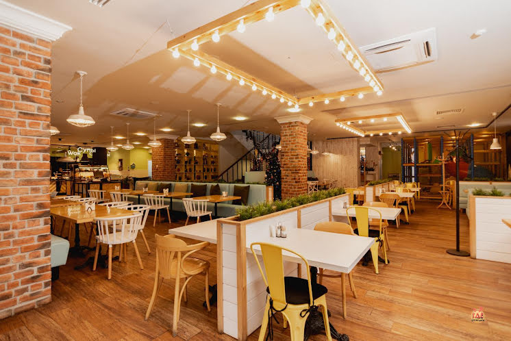 Основной зал в «Избушка на Михалевском» фотография №6