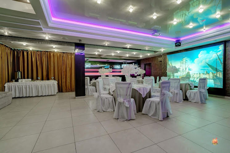 Малый зал в «Буржуй» фотография №8