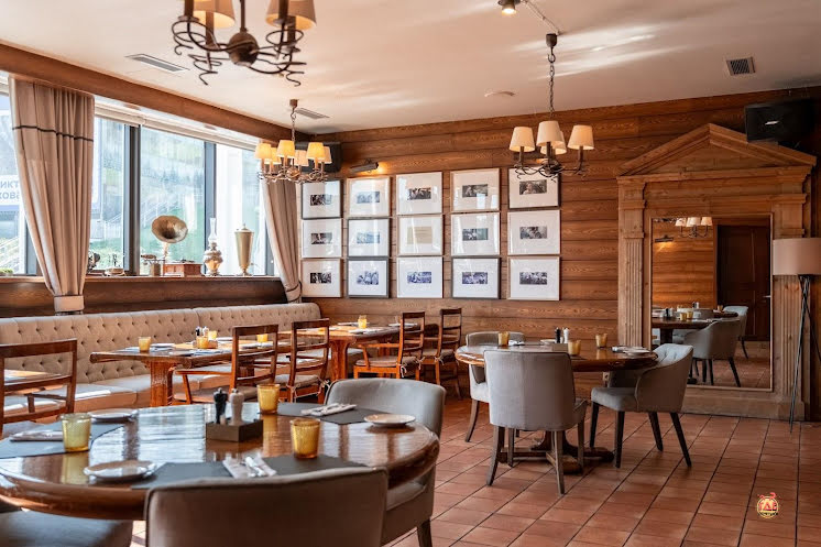 Обеденный зал в «Хозяин тайги» фотография №3