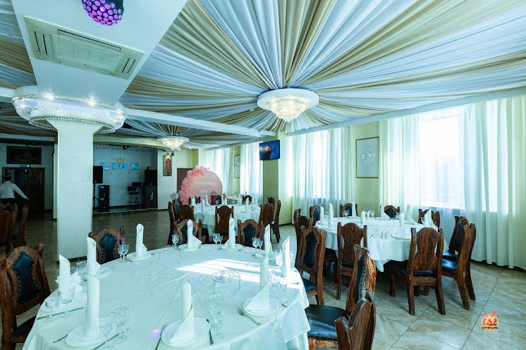 Большой зал в «Лион на Перовской» фотография №11