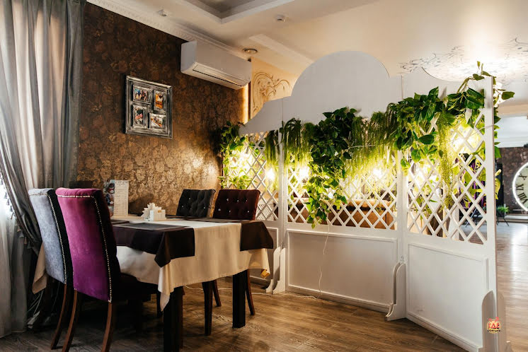 Основной зал в «Вилла» фотография №19