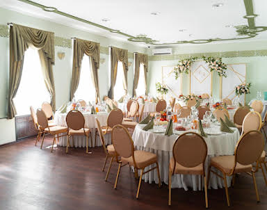 Новый год в Бристоль-Жигули