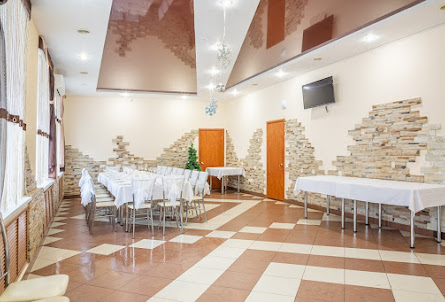 Большой банкетный зал в Малый банкетный зал