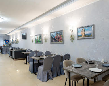 Новый год в Иверия на Вокзальном спуске