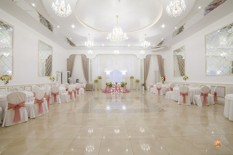 Зеркальный зал в «Версаль» фотография №2