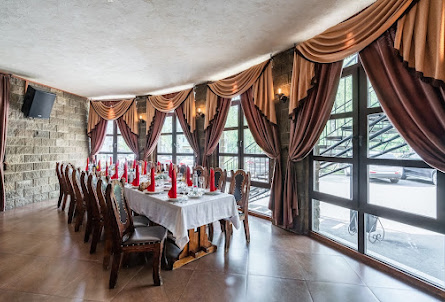 Зал «Нижний» в Зал «Нижний»