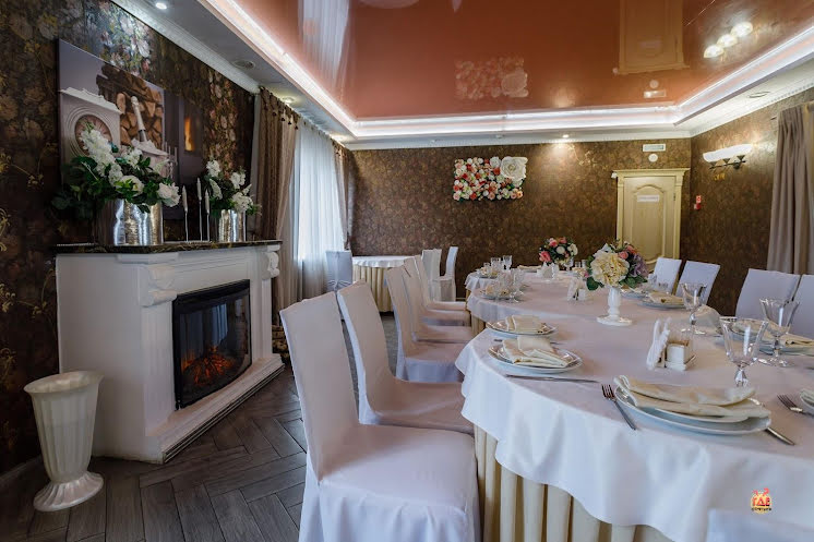 Каминный зал в «Вилла» фотография №4