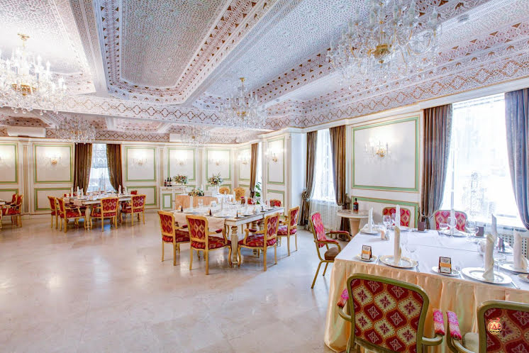 Основной зал в «Grange Cafe» фотография №1