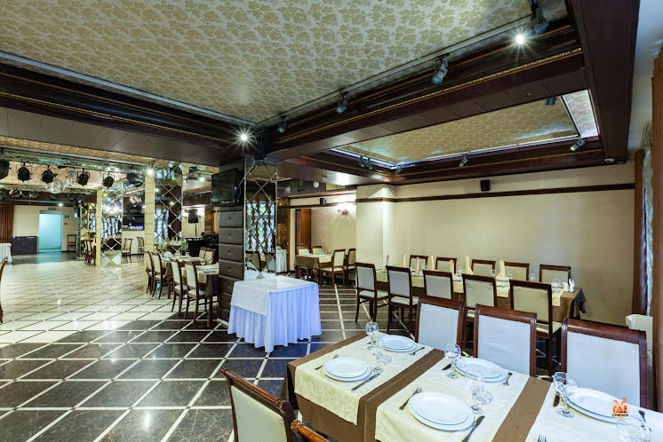 Основной зал ресторана  в «Загородный» фотография №15