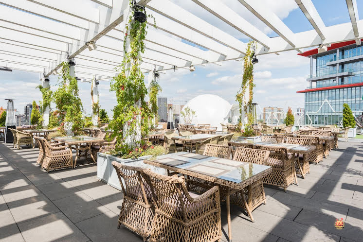 Большая веранда в «Сытый лось на Кунцево» фотография №1