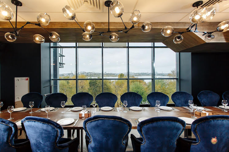 Малый зал в «Panorama Steak House» фотография №5