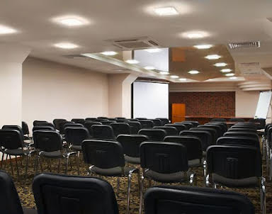  ресторан Бенефит Плаза