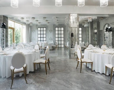  ресторан La Riva Hall