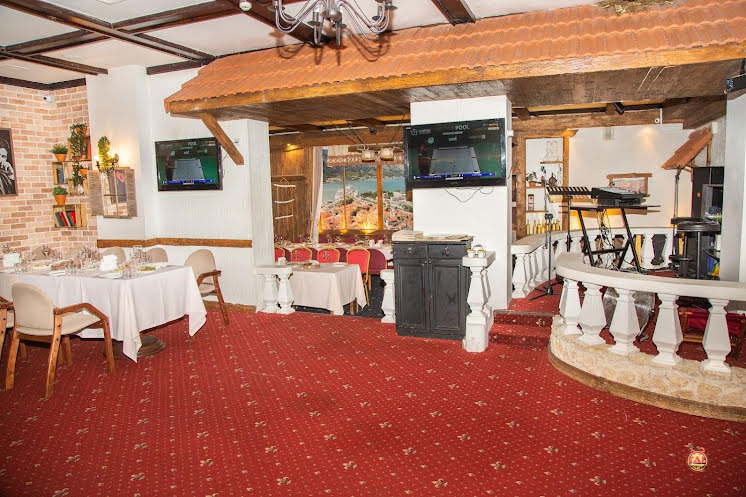 Красный зал в «Югославия» фотография №2