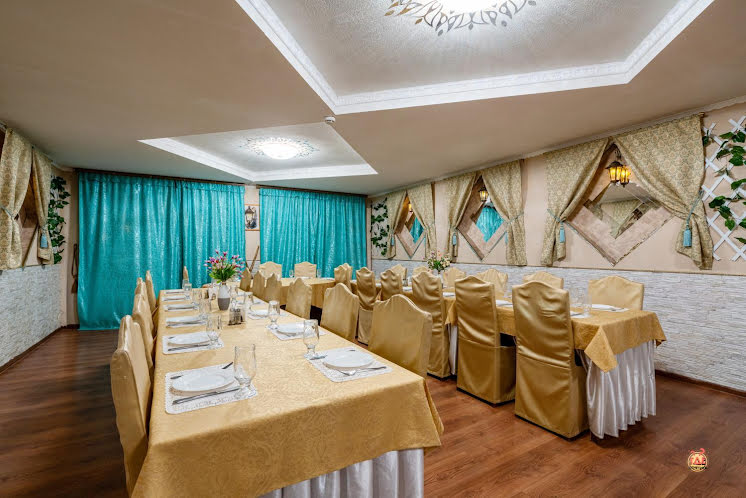 Барный зал в «Ретро Нью» фотография №3