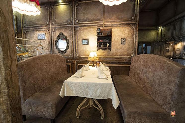 Основной зал в «Ипполит Матвеевич» фотография №6