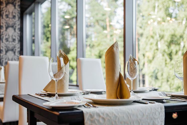 Основной зал ресторанного комплекса в «БОР» фотография №17