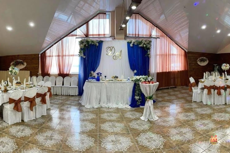 Зал на 100 человек  в «Адель» фотография №8