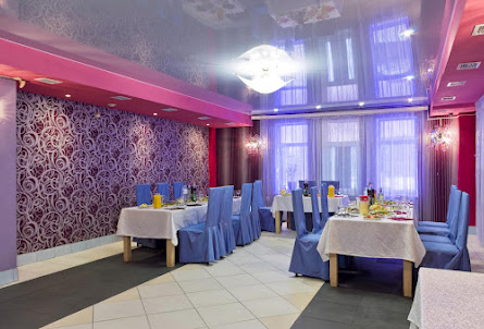 Зал на 70 человек в Зал на 25 человек