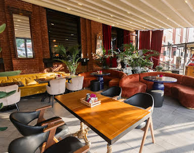  ресторан Сабли-Зубы