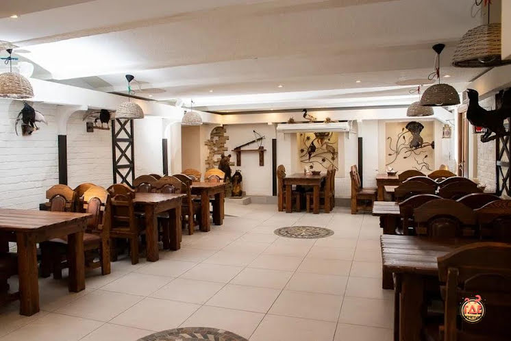 Общий зал в «Дичь» фотография № 1