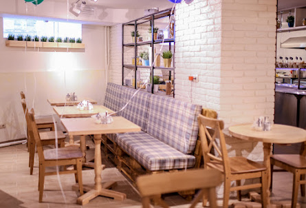 Основной зал в Малый зал