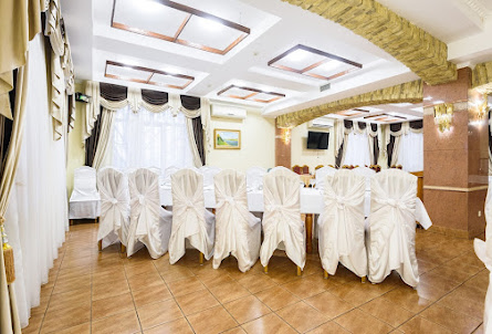 Большой зал  в Малый зал