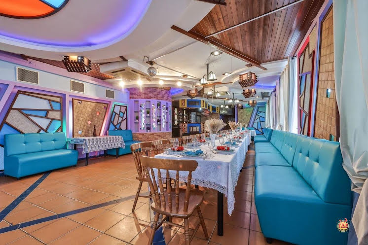 Основной зал  в «Сибирская Таверна» фотография №16