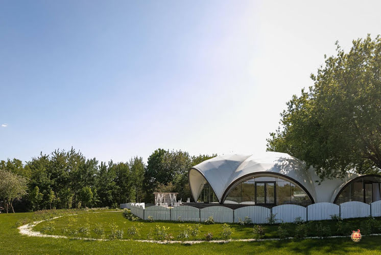 Шатер в яблоневом саду в «Коломенское» фотография №18