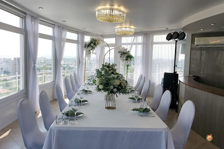 Основной зал  в «Небо» фотография №4