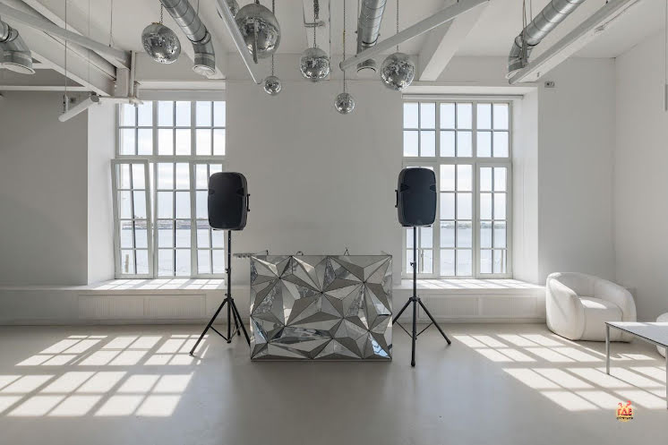 Mr.White в «Rubin Loft на Кожевенной» фотография №13