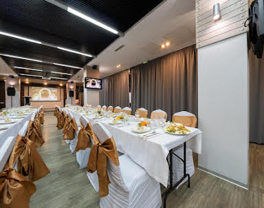  ресторан Маринс Парк Отель Екатеринбург