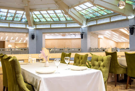 Второй ярус основного зала  в Второй ярус основного зала 