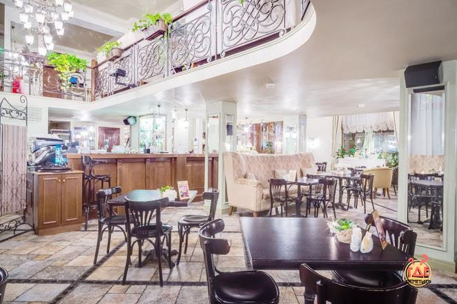 Зал «Колуар» в «Сенполия» фотография №11