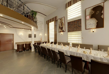 Большой зал  в Малый зал