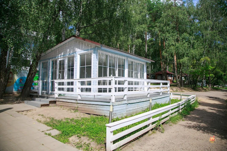 Застекленная VIP-беседка в «Бухта радости» фотография № 1