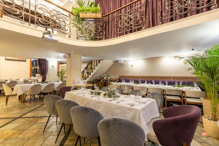 Зал «Колуар» в «Сенполия» фотография №6