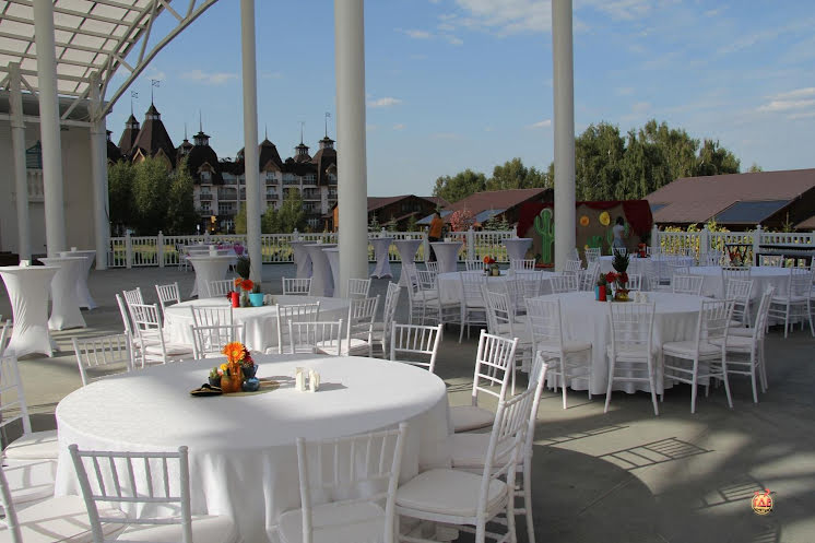 Летняя галерея в «Орловский» фотография №2