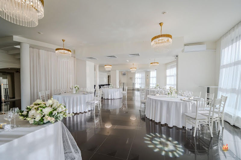 MORE AMORE фотография №2