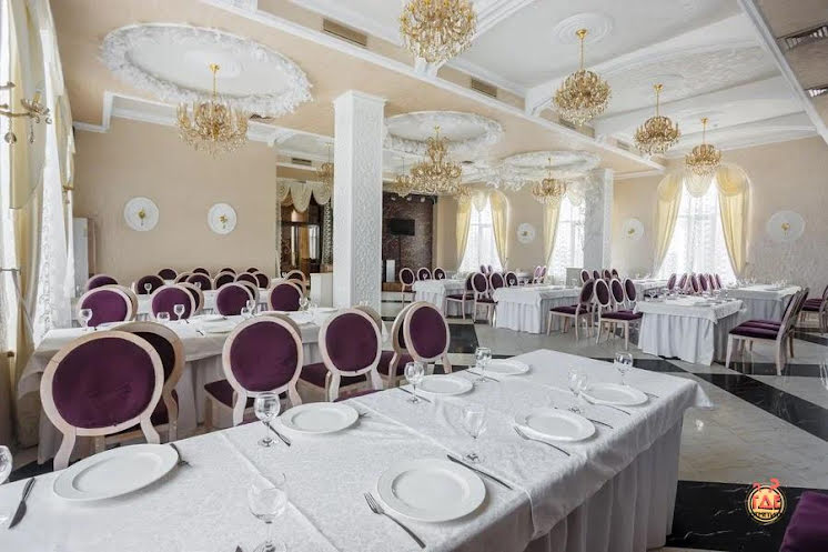 Основной зал  в «Шашлычный мир на Западном» фотография №3