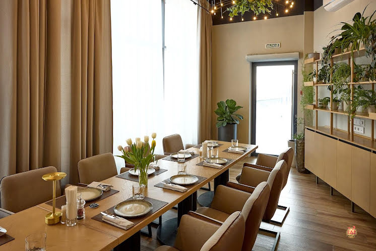 Большой банкетный зал в «Корова» фотография №12