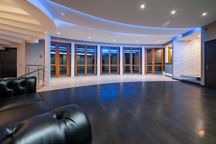 Банкетный зал в «Шато Снегири» фотография №4