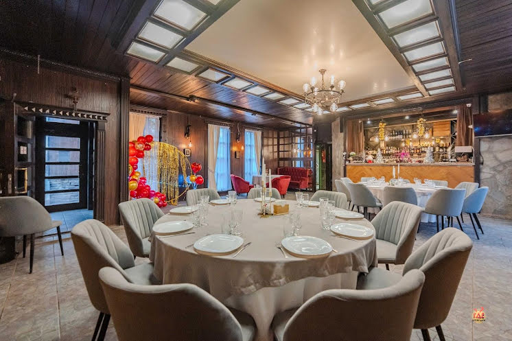 Зал с камином в «Бирюзовое» фотография №13