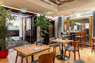 Основной зал  в «BISTROT 44»