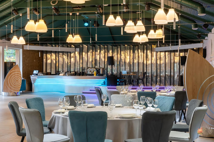 Основной зал в «Ozero» фотография №6