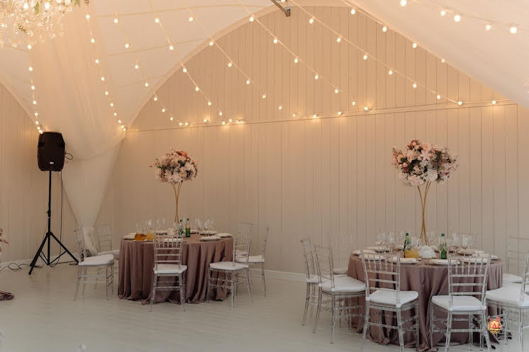 Шатер у озера в «Гребнево» фотография №10