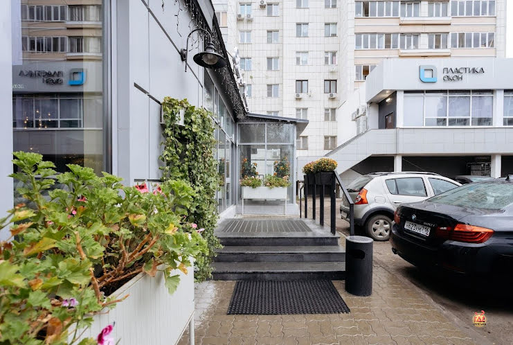 Основной зал в «Хинкальная на Достоевского» фотография №12